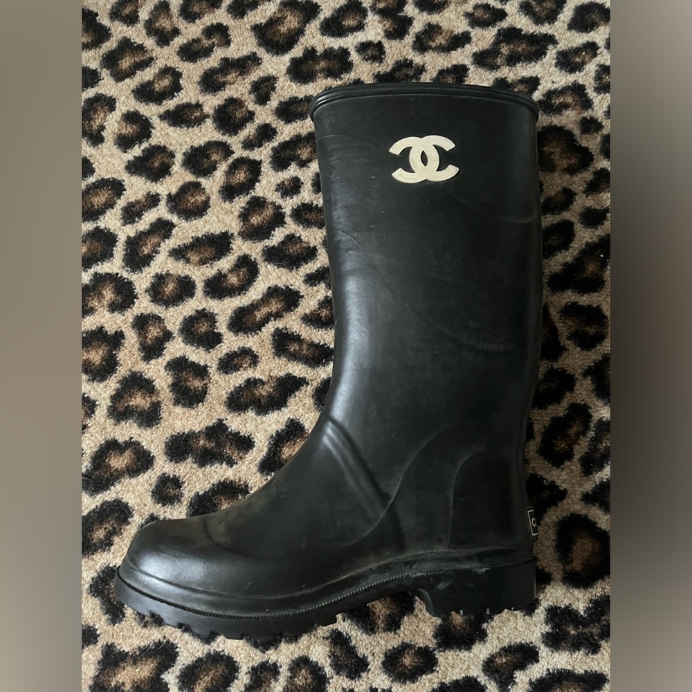 Chanel Rain boots sz37